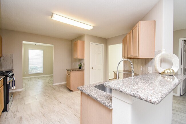 Building Photo - 5011 Ivy Fair Way