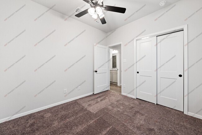 Building Photo - 2808 Fox River Dr