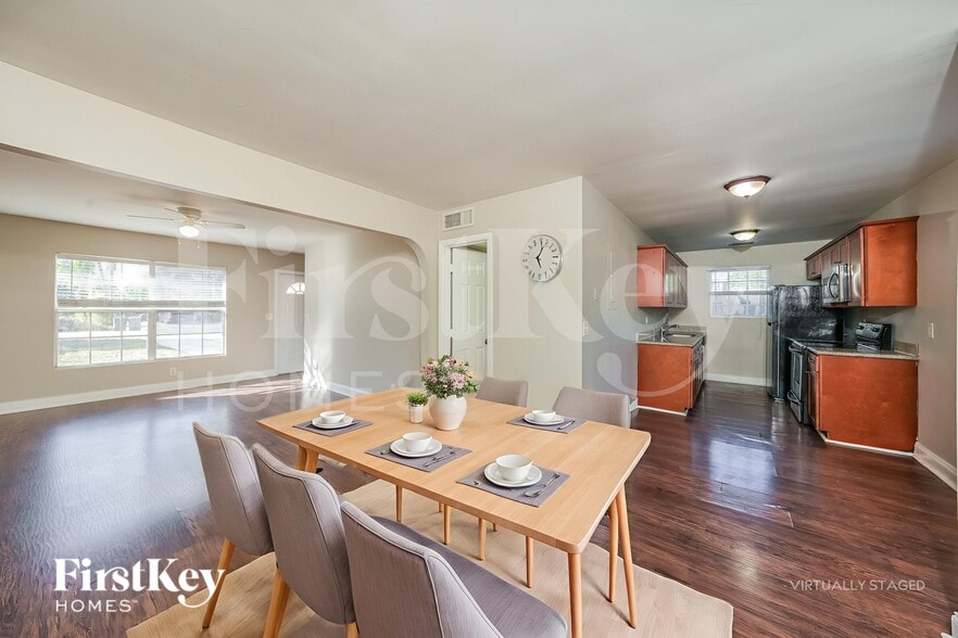 Building Photo - 5227 Adams Rd