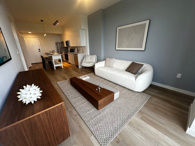 Building Photo - 119 SE 2nd Ct