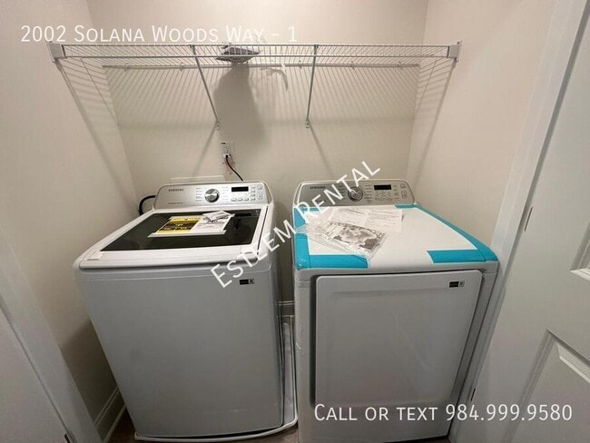 Building Photo - 2002 Solana Wds Dr