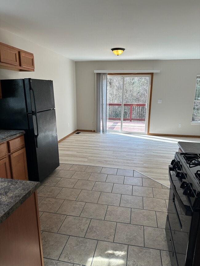 Building Photo - 807 Blackjack