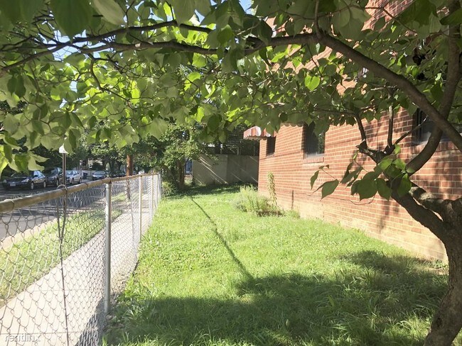 Building Photo - 3 br, 2 bath House - 1225 Queen St