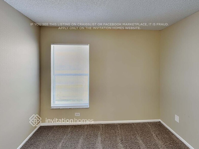 Building Photo - 12513 Belrose Ave