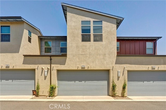 Building Photo - 279 Alienta Ln