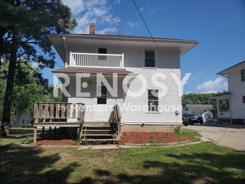 Building Photo - 608 Red Wing Ave