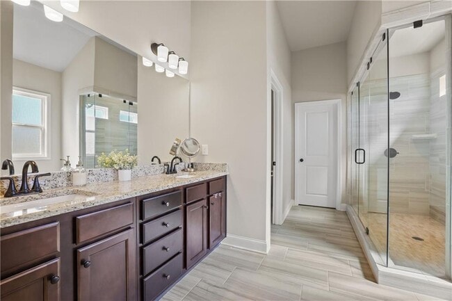 Building Photo - 7057 Br Crk Cv