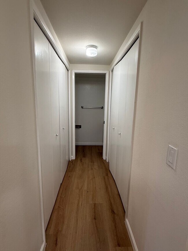 Building Photo - 422 Occidental Cir