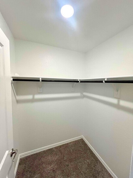 Building Photo - 2629 Gateway Ave