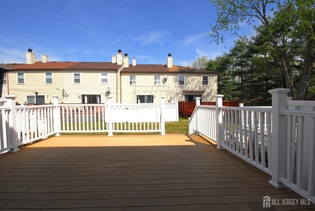 Building Photo - 21 Rosewood Ct
