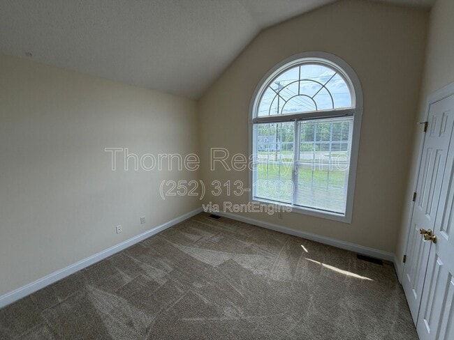 Building Photo - 2523 S Halifax Rd