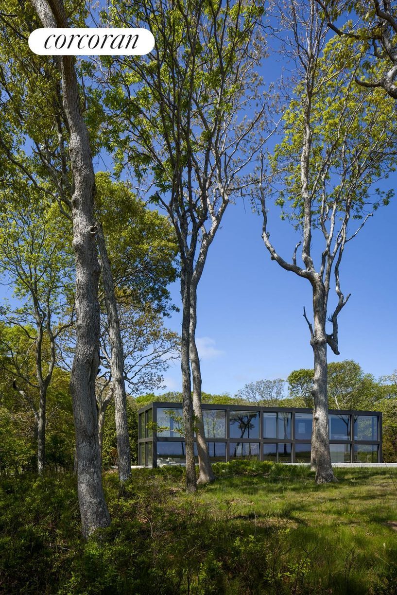 Building Photo - 32 Hedges Banks Dr