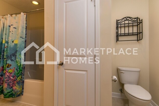 Building Photo - 510 Tyner Ave