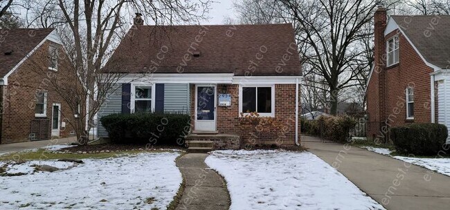 Primary Photo - 2934 N Alexander Ave