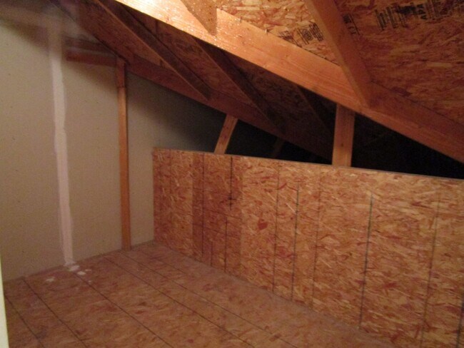 Building Photo - 501-503-503 Glenstone Dr