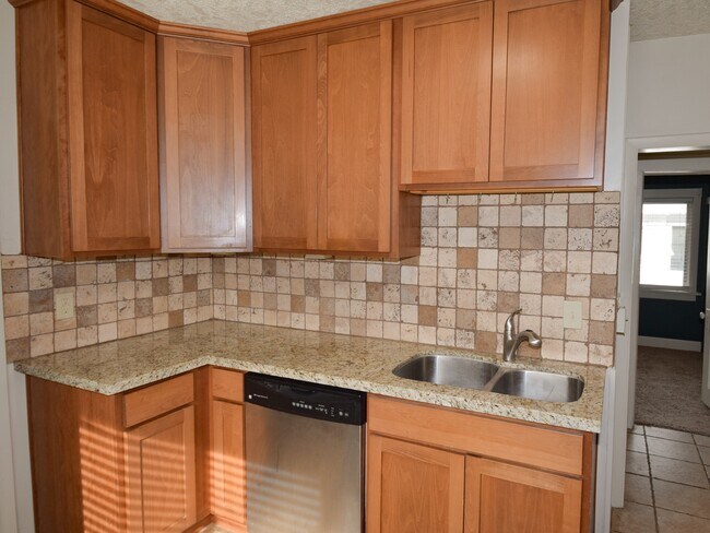 Building Photo - 89 Marindale Ave