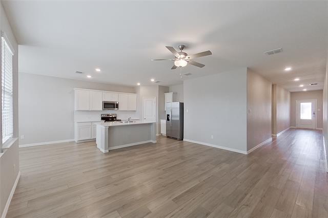 Building Photo - 260 Jenkinson Dr