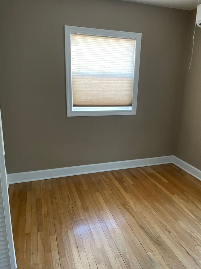 Building Photo - Charming 3-Bed, 2-Bath Home for Rent – Great Neighborhood - 1st MONTH RENT FREE