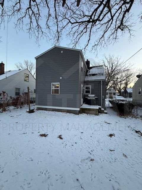 Building Photo - 389 Channing St