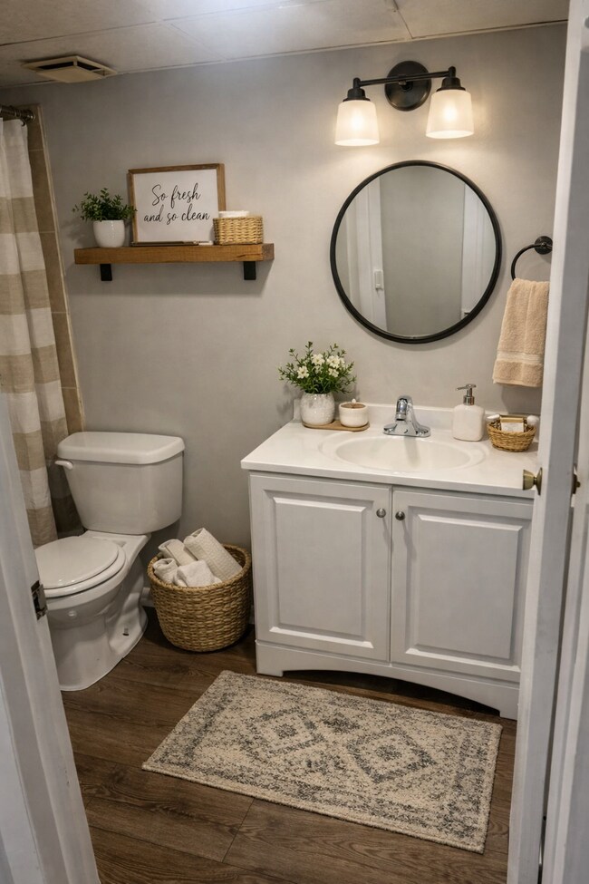 Building Photo - 36986 Division Rd