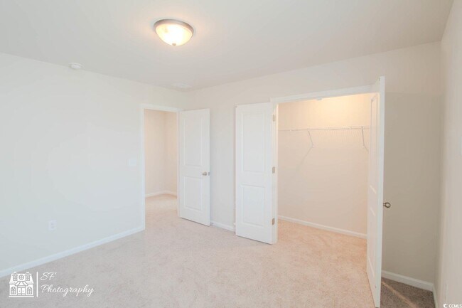 Building Photo - 1860 Villena Dr