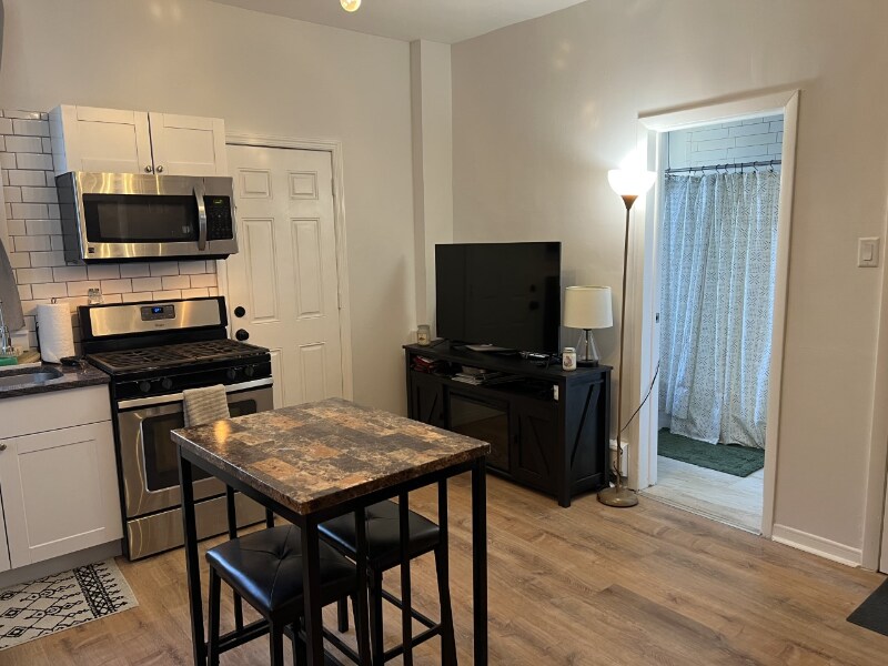 Building Photo - 26 Elizabeth St