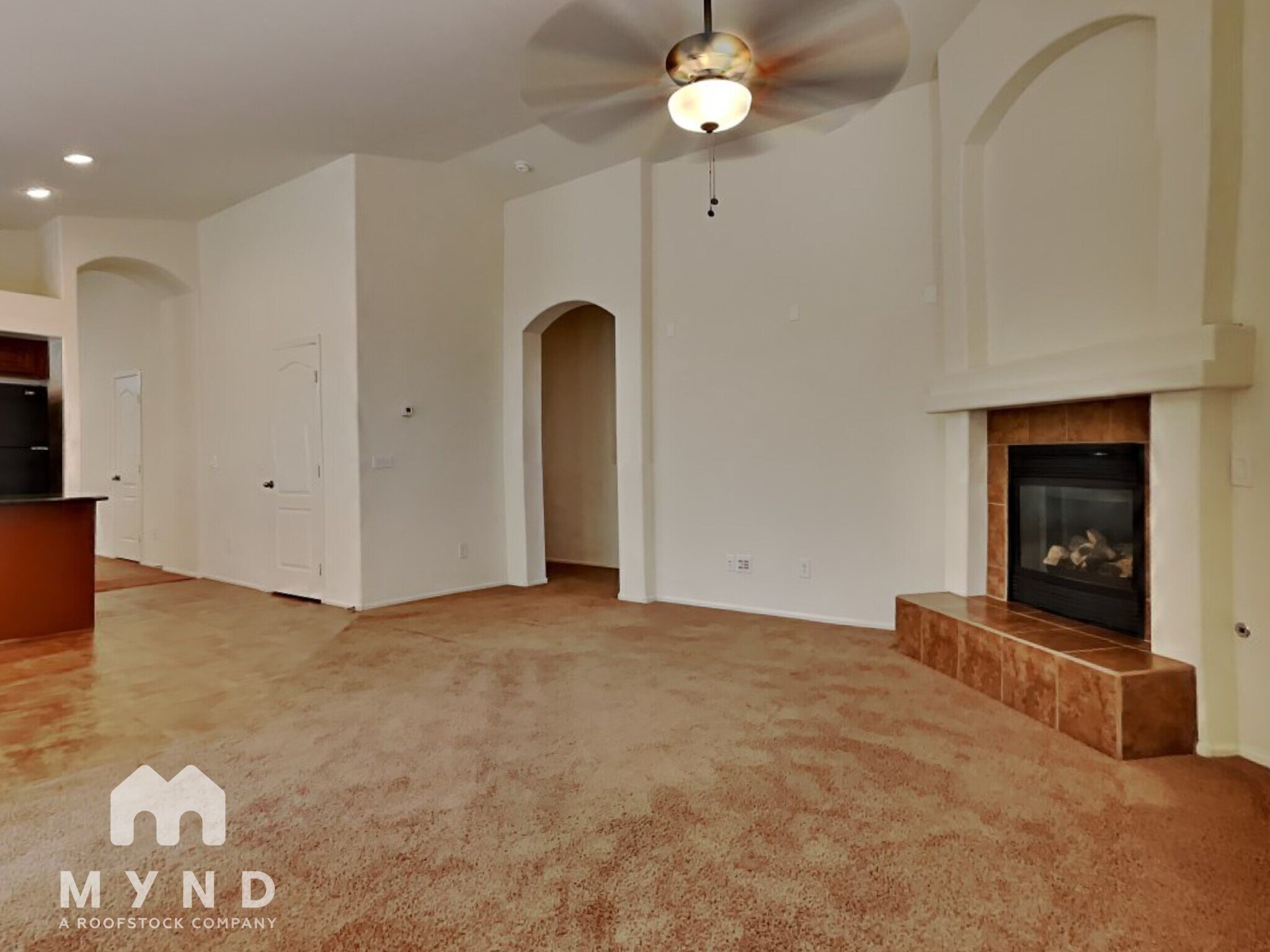 Building Photo - 2927 E Whispering Wind Dr