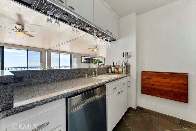 Building Photo - 1750 E Ocean Blvd
