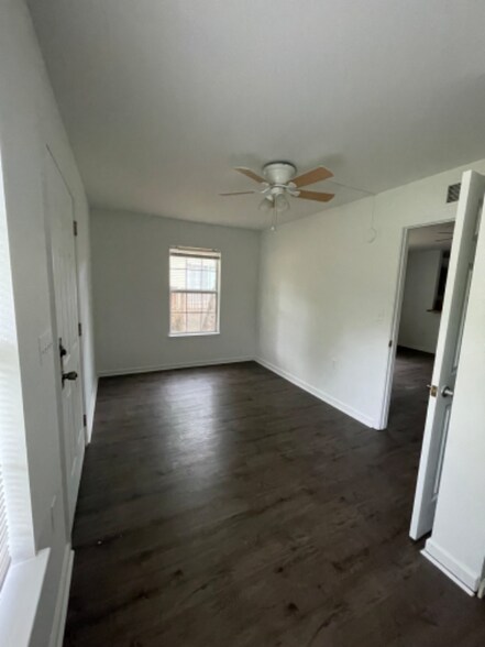 Building Photo - 2245 S Meridian St