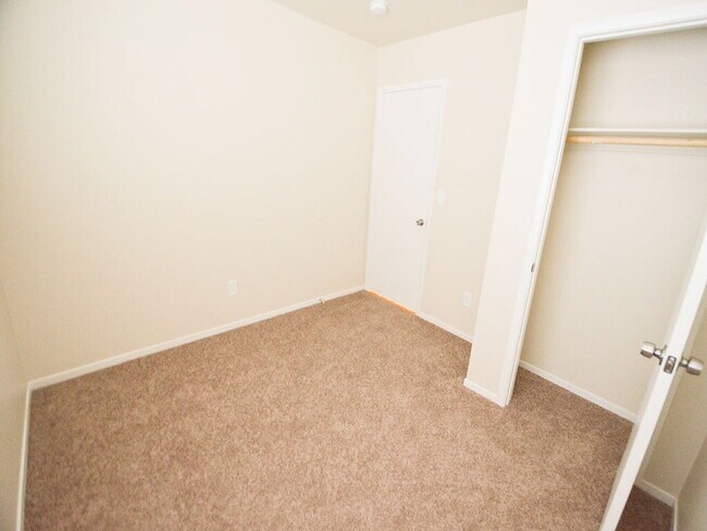 Building Photo - 3825 Gulliver St