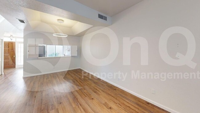 Building Photo - 6238 N 30th Pl