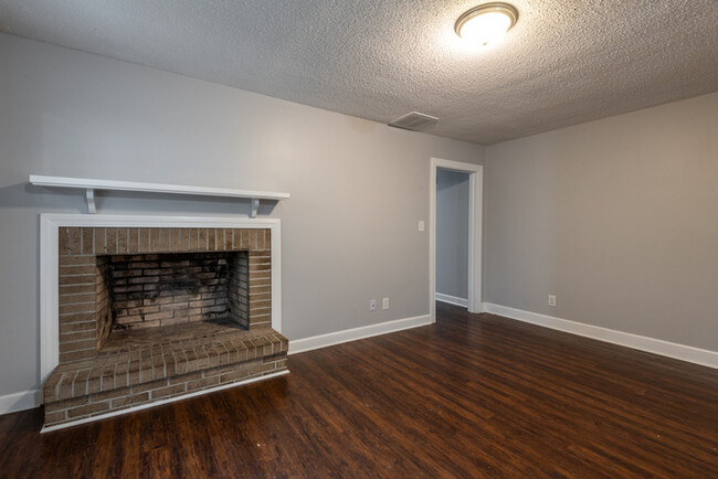 Building Photo - 2960 Tripp Ln