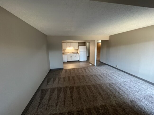 Building Photo - Multi-family Apartment Community