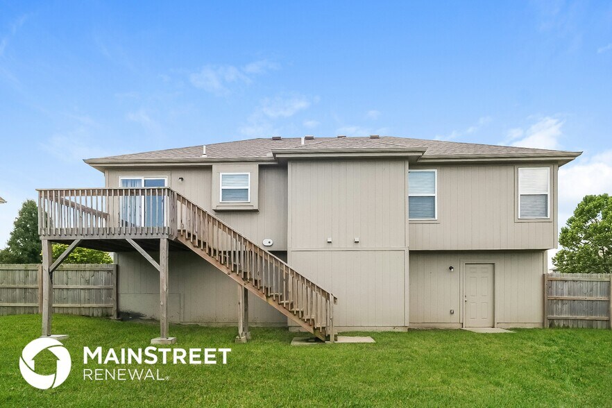 Building Photo - 9810 E 220th St