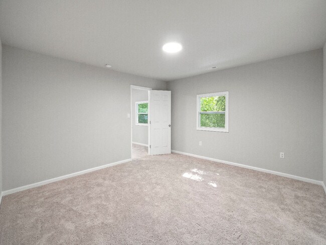 Building Photo - 128 Sunset Ln