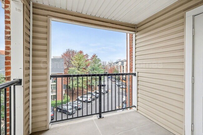 Building Photo - 3313 Wyndham Cir