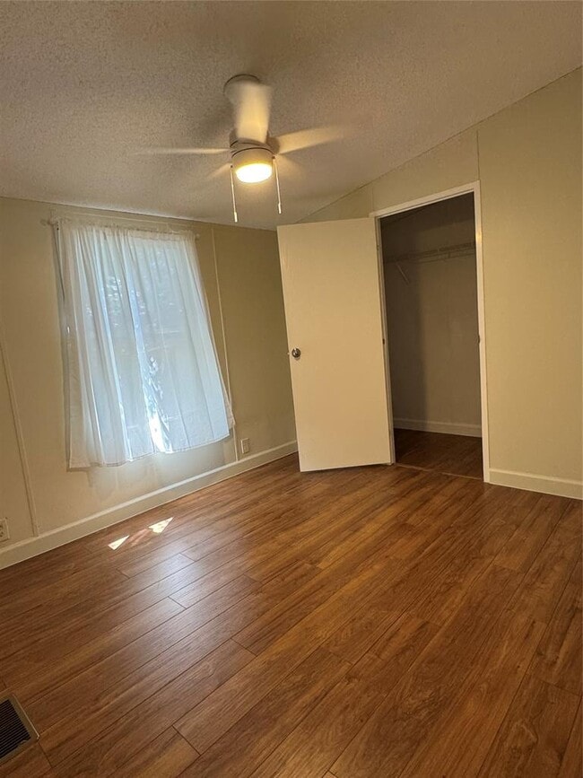 Building Photo - 25009 Ranch Rd