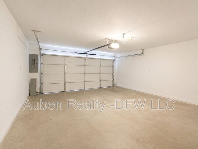 Building Photo - 434 Chestnut Ln