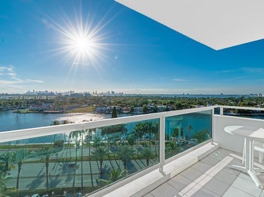 Building Photo - 5161 Collins Ave