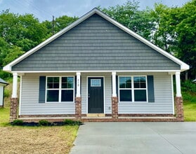 Building Photo - Beautiful Home!