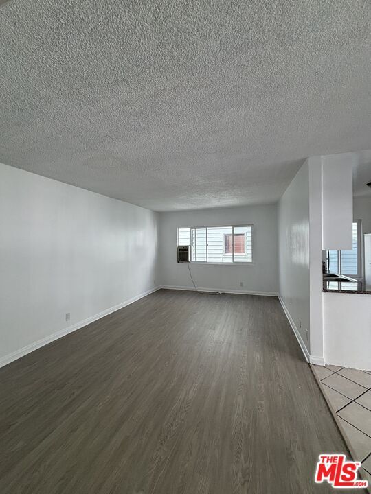 Building Photo - 1226 Armacost Ave