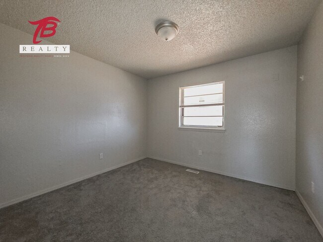 Building Photo - 6811 Lyrewood Ln