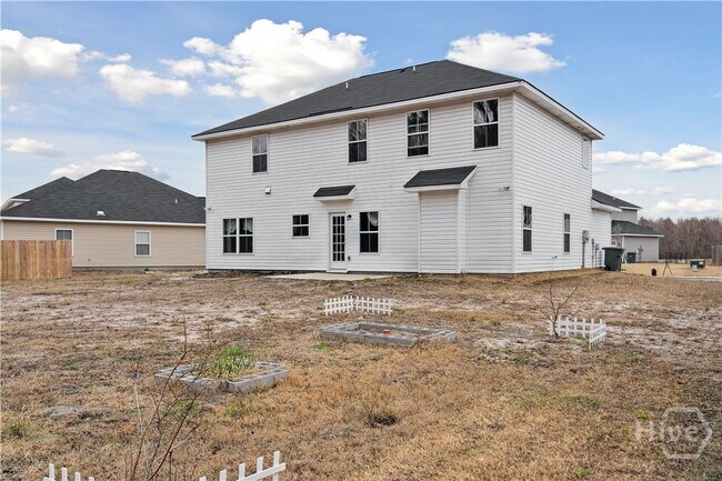 Building Photo - 601 Meloney Dr