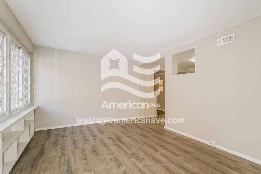 Building Photo - 20 St Laurence Dr