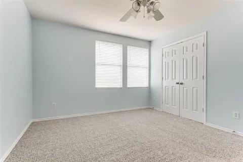 Building Photo - 1604 Pheasant Creek Dr