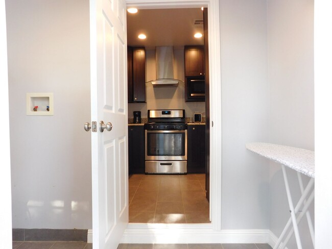 Building Photo - Beautifully Renovated 3-Bedroom Home in Va...