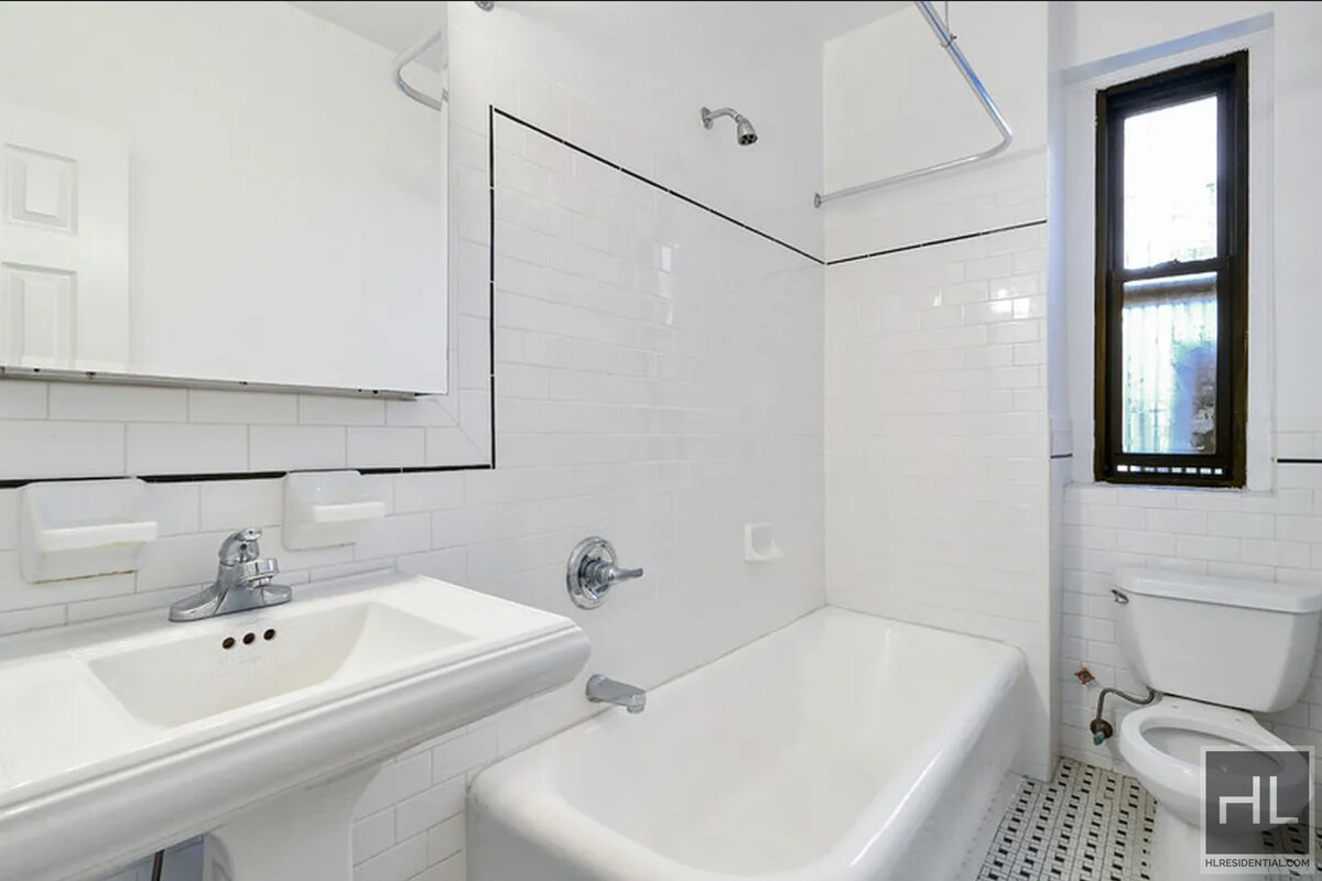 Building Photo - West 10th Street