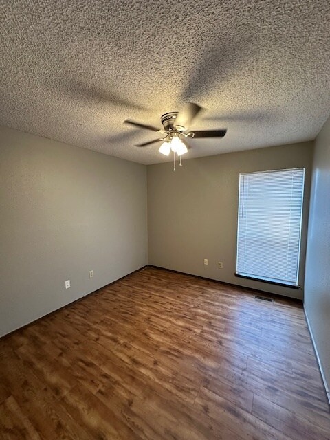 Building Photo - 6816 Bear Canyon Dr