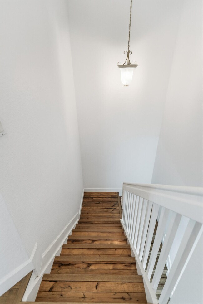 Building Photo - 5056 SW 141st Ave
