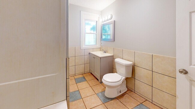 Building Photo - 7023 Clark Ave